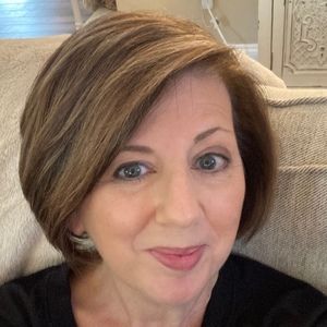 Meet your Posher, Gail